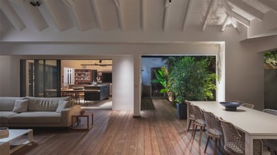 Luxury Villa Photo #28