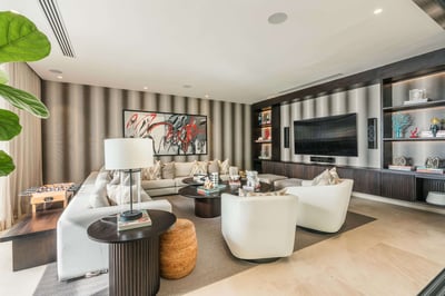 Luxury Villa Photo #24