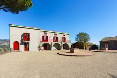 Luxury Villa Photo #2
