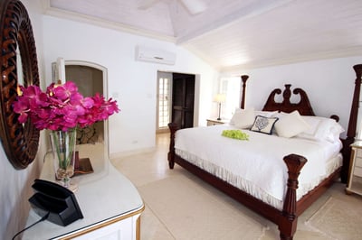 Luxury Villa Photo #13