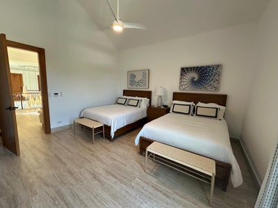 Luxury Villa Photo #29
