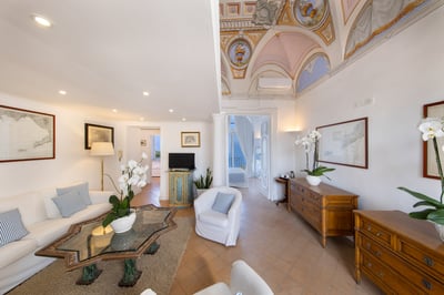 Luxury Villa Photo #46