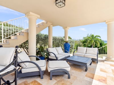 Luxury Villa Photo #5