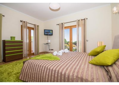 Luxury Villa Photo #14