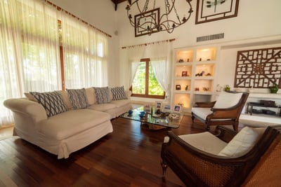 Luxury Villa Photo #16