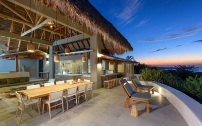 Luxury Villa Photo #2