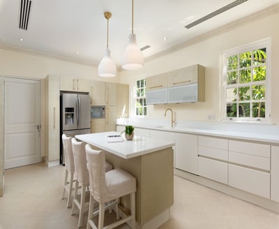 Luxury Villa Photo #6