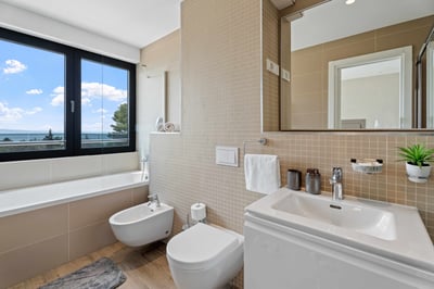 Luxury Villa Photo #29