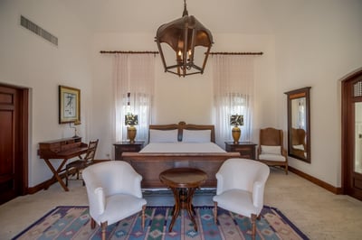 Luxury Villa Photo #14
