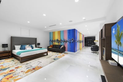Luxury Villa Photo #26