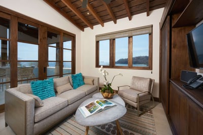 Luxury Villa Photo #9