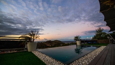 Luxury Villa Photo #6