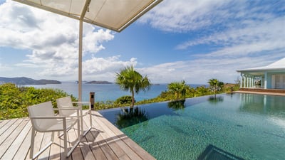 Luxury Villa Photo #6