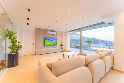 Luxury Villa Photo #26