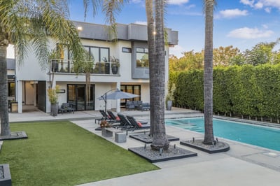 Luxury Villa Photo #2