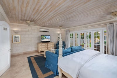 Luxury Villa Photo #39
