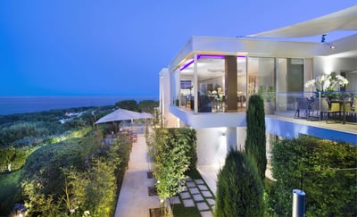 Luxury Villa Photo #2