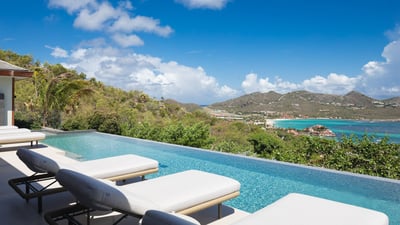Luxury Villa Photo #3