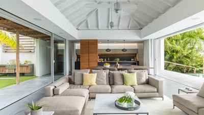 Luxury Villa Photo #17