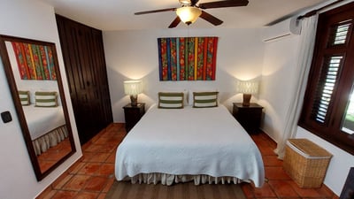 Luxury Villa Photo #19
