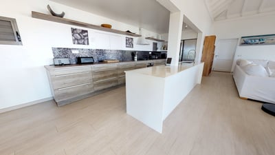 Kitchen & Dining Area
