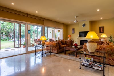Luxury Villa Photo #9