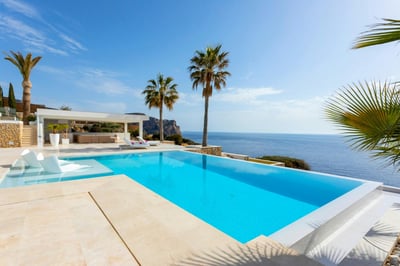 Luxury Villa Photo #11