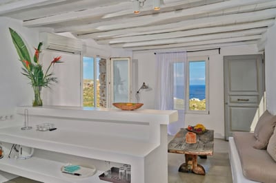 Luxury Villa Photo #25