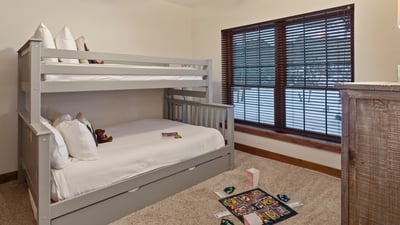 Lower bunkroom 1
