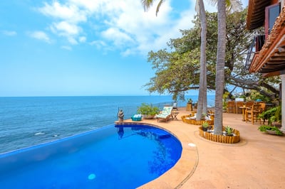 Luxury Villa Photo #7