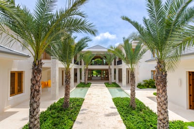 Luxury Villa Photo #50