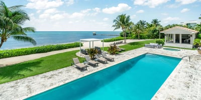 Luxury Villa Photo #6