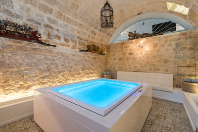 Luxury Villa Photo #22