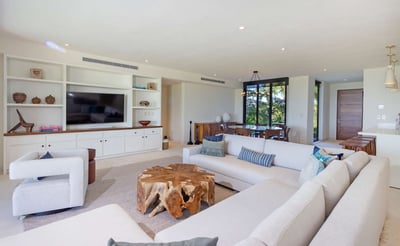 Luxury Villa Photo #11