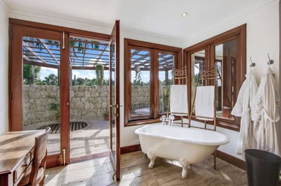 Luxury Villa Photo #33