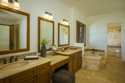 Luxury Villa Photo #25