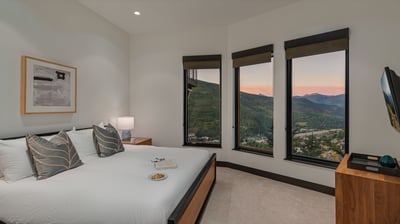 King suite 1 on lower level