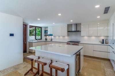 Luxury Villa Photo #21