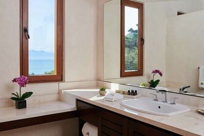 Luxury Villa Photo #25