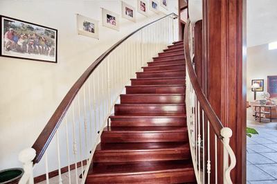 Luxury Villa Photo #17