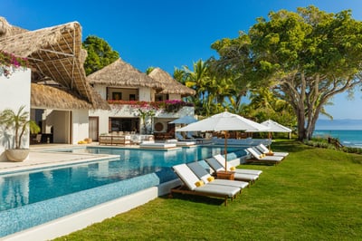 Luxury Villa Photo #7