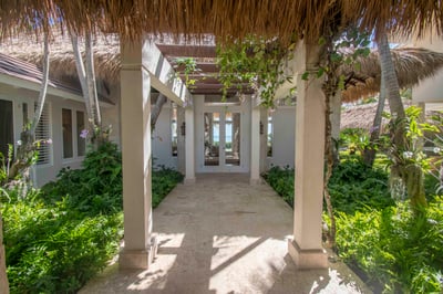 Luxury Villa Photo #8