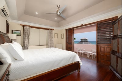 Luxury Villa Photo #21