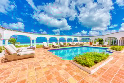 Luxury Villa Photo #3