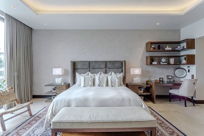Luxury Villa Photo #37