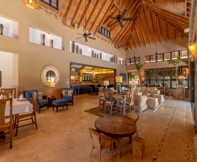Luxury Villa Photo #31