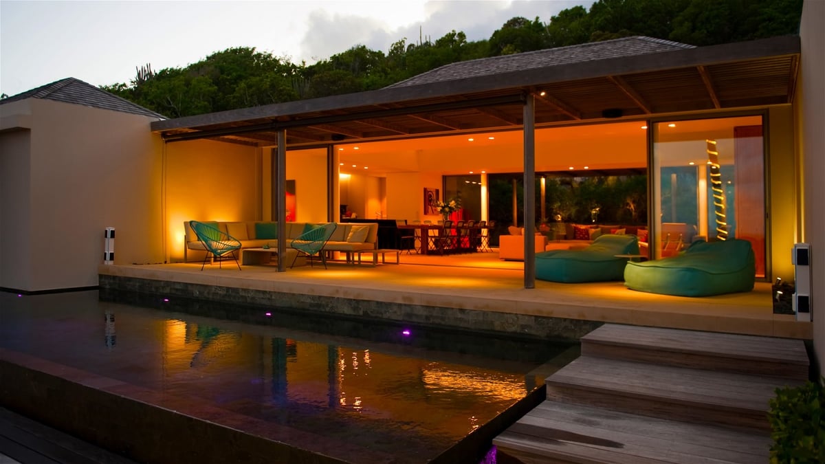 By Night: Modern and chic outdoor lightings. - Image 5