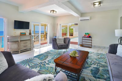 Luxury Villa Photo #18