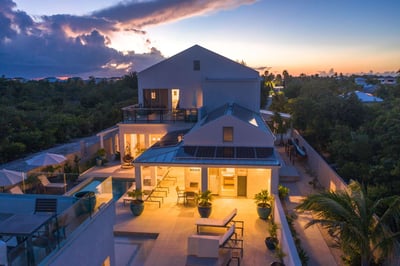 Luxury Villa Photo #3