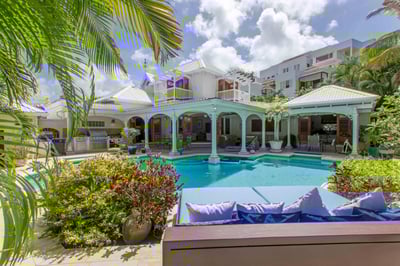 Luxury Villa Photo #4